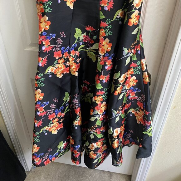 2-Piece Black Lace & Floral Satin Dress – Elegant Evening or Prom Look - Picture 9 of 11